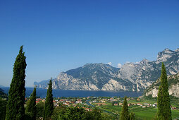 Blick auf Torbole, Riva del Garda, Gardasee, Lago di Garda, Trient, Italien, Europa