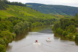 Hausboot auf der Saar bei der Schleuse Kanzem, Rheinland-Pfalz, Deutschland, Europa