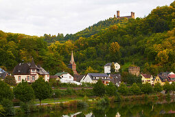 Balduinstein und Burg Schaumburg, Lahn, Westerwald, Rheinland-Pfalz, Deutschland, Europa