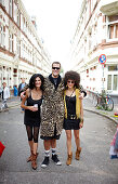 Seller with two buyers at the fleamarket in Beckstrasse, Schanzenviertel, Hamburg, Germany