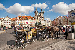 Pferdekutsche am Altstadtplatz, Prag, Tschechien, Europa