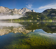 Grundlsee mit Spiegelung von Backenstein und Reichenstein, Salzkammergut, Steiermark, Österreich