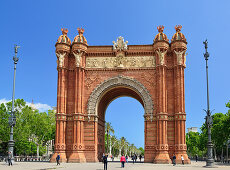 Arc de Triomf, triumphal arch, architect Josep Vilaseca i Casanovas, Neo-Mudejar style, Barcelona, Catalonia, Spain