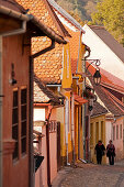 Gasse in der Altstadt, Sighisoara, Transylvanien, Rumänien