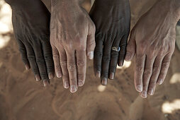 Male hands, Libya