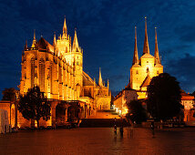 Erfurter Dom und Severikirche am Domplatz bei Nacht, Erfurt, Thüringen, Deutschland