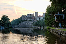 Saale with Bernburg castle in the background, Bernburg, Saxony-Anhalt, Germany