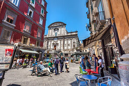 Kirche in der Altstadt, Neapel, Kampanien, Italien