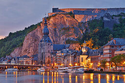 Abendstimmung in Dinant, Meuse, Meuse, Maas, Vallée de Meuse, Haute Meuse Dinantaise, Wallonische Region, Provinz Namur, Belgien, Europa