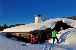 Cross-country skiers, Winklmoosalm, Reit im Winkl, Chiemgau, Bavaria, Germany