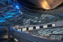 Innenansicht BMW Welt, Olympiapark, München, Bayern, Deutschland, Architekt Coop Himmelblau