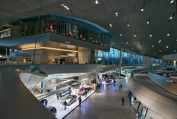 Innenansicht BMW Welt, Olympiapark, München, Bayern, Deutschland, Architekt Coop Himmelblau