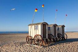 Badekarren am Nordstrand, Insel Norderney, Ostfriesland, Niedersachsen, Deutschland