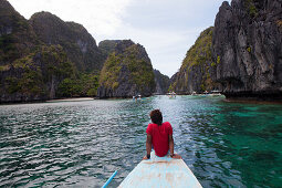 Ausflugsboote im Bacuit-Archipel vor El Nido, Insel Palawan im Südchinesischen Meer, Philippinen, Asien