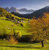 Villnoesstal valley, Santa Maddelena, Geisler Spitzen, Gruppo delle Odle, Alto Adige, South Tyrol, Dolomites, Italy
