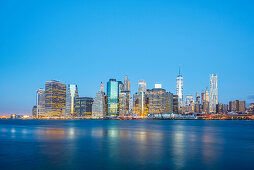 Downtown Manhattan and East River at dawn, Manhattan, New York, USA