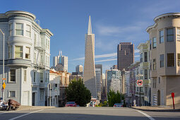 Montgomery Street, Transamerica Pyramid, Telegraph Hill, San Francisco, Kalifornien, USA