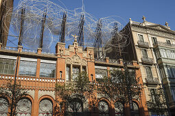 Fundacio Antoni Tapies, art museum, roof sculptur Núvol i Cadira, architect Domenech i Montaner, modernism, Art Nouveau, near Passeig de Gracia, city district Eixample, Barcelona, Catalunya, Catalonia, Spain, Europe