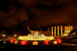 Font magica de Montjuic, Springbrunnen, Lichtspiele, gebaut von Carles Buigas zur Weltausstellung 1929, Palau Nacional, Museu Nacional d´Art de Catalunya, Barcelona, Katalonien, Spanien, Europa