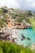 Strand und Traumbucht mit türkisblauen Meer, Calo des Moro, Mittelmeer, bei Santanyi, Mallorca, Balearen, Spanien, Europa