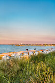 Strandkörbe, Dünen und Seebrücke, Scharbeutz, Lübecker Bucht, Ostsee, Schleswig-Holstein, Deutschland