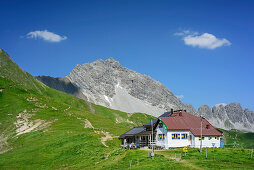 Hut Kaiserjochhaus in front of Fallesinspitze, Lechtal Alps, Tyrol, Austria