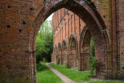 Ruine Kloster Hude, Klosterruine, Backsteingotik, romantisch, ehemaliges Zisterzienserkloster, Niedersachsen, Deutschland
