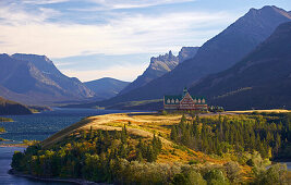 Prince of Wales Hotel, Waterton Lakes, Waterton Lakes National Park, Rocky Mountains, Alberta, Canada