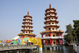 Dragon and Tiger Pagoda, temple at the lake lotus in Kaohsiung, Taiwan, Republik China, Asia