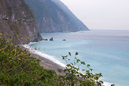 Cliff line on the east coast near Hualien, Taiwan, Republik China, Asia