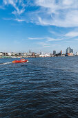 Blick auf die Skyline von Hamburg und die Hafencity, Hamburg, Norddeutschland, Deutschland