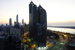 Downtown at Dusk, Abu Dhabi, Vereinigte Arabische Emirate, VAE