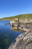 Rocky shore of Lake Vättern near Karlsborg, Västergötland, Götaland, South Sweden, Sweden, Scandinavia, Northern Europe, Europe