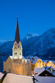 winterliches Hallstatt, Evangelische Pfarrkirche, Hallstätter See, Salzkammergut, Oberösterreich, Österreich