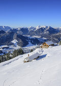 Hut Hochgernhaus in winter, Chiemgau Alps with Geigelstein in background, Hochgern, Chiemgau Alps, Upper Bavaria, Bavaria, Germany