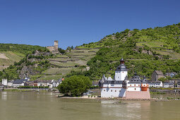 Burg Pfalzgrafenstein im Rhein und Burg Gutenfels oberhalb von Kaub, Oberes Mittelrheintal, Rheinland-Pfalz, Deutschland, Europa