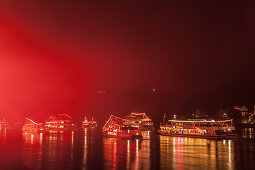 Feuerwerk Rhein in Flammen, gesehen von St. Goarshausen nach St. Goar, Oberes Mittelrheintal, Rheinland-Pfalz, Deutschland, Europa