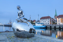 Skulptur Han im Hafen von Helsingør, Insel Seeland, Dänemark, Nordeuropa, Europa