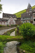 Muenzbach rivulet, guesthouse Im Malerwinkel, Steeger gate in the background, Bacharach, Rhine river, Rhineland-Palatinate, Germany