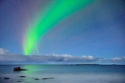 Aurora borealis, Polarlicht über Nordmeer, Lofoten, Norland, Norwegen