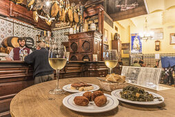El Rinconcillo oldest tapas bar in Seville, spanish restaurant,  founded 1670,  Andalucia, Spain