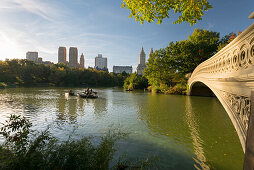 Bow Bridge, The Lake, Central Park, Manhattan, New York City, New York, USA