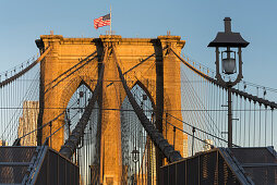 Brooklyn Bridge direction Manhatten, New York City, USA