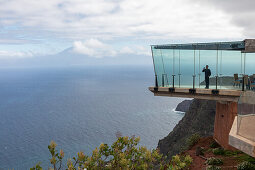 Skywalk, Agulo unten, Mirador de Abrante, verglaster Aussicht, Restaurant, Blick zum Teide auf Teneriffa, La Gomera, Kanaren, Kanarische Inseln, Spanien