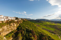 Schlucht des Río Guadalevin, La Ciudad, Altstadt, Ronda, Provinz Malaga, Andalusien, Spanien, Europa