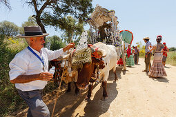 Ochsentreiber, Simpecado-Karren, El Rocio, Wallfahrt nach El Rocio, Fest, Pfingsten, Provinz Huelva, Provinz Sevilla, Andalusien, Spanien, Europa