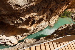 Caminito del Rey, Klettersteig, Wanderweg, Schlucht, Rio Guadalhorce, Fluss, Desfiladero de los Gaitanes, bei Ardales, Provinz Malaga, Andalusien, Spanien, Europa