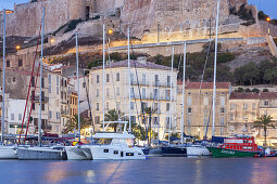 Zitadelle und Hafen in Bonifacio, Südkorsika, Korsika, Südfrankreich, Frankreich, Südeuropa, Europa