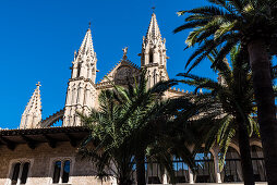 View from the inner courtyard of the king's palace La Almudaina at the cathedral, Palma de Mallorca, Mallorca, Spain