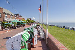 Strand in Wilhelmshaven am Jadebusen, Ostfriesland, Niedersachsen, Norddeutschland, Deutschland, Europa